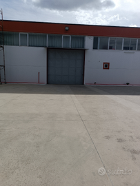 Capannone uso deposito