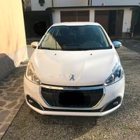Peugeot 208 1.2cc 82cv benzina/GPL