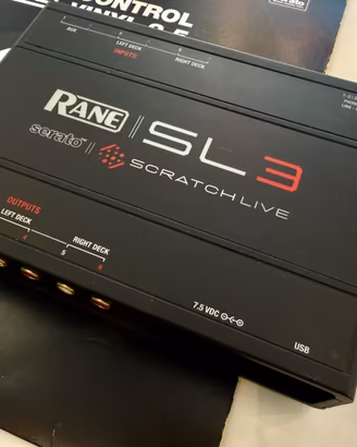 Interfaccia Rane SL3 per DJ + 2 vinili timecode