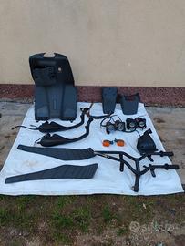 PEZZI PHANTOM F12:FANALE PORTA TARGA FRECCE 