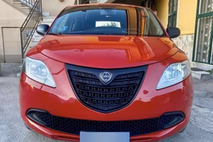 Stupenda lancia Y