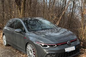Volkswagen GOLF 8 GTI