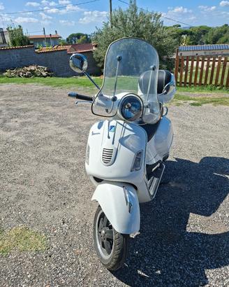 Vespa Gts 300