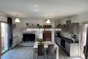 CASAL MORENA BiLOCALE ARREDATO CON TRE BALCONI