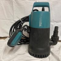 Pompa aspirante Makita per garage e cantine