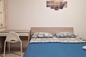 Stanza con bagno Arredata
