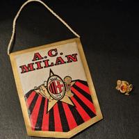 Milan A.C. - mini gagliardetto e pin anni 90