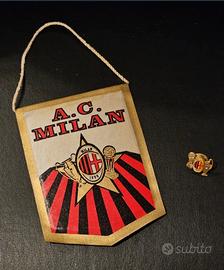 Milan A.C. - mini gagliardetto e pin anni 90