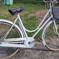 Bicicletta da donna con freni a bacchetta