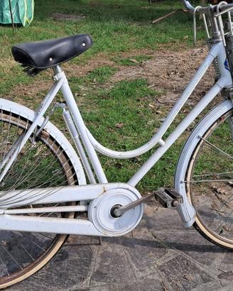 Bicicletta da donna con freni a bacchetta