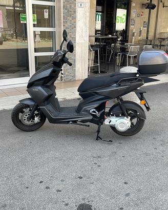 scooter Hurba Discovery elettrico 125