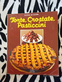 libro di ricette  torte, crostate, pasticcini