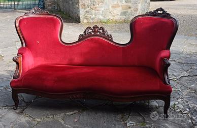 Divano a tre gobbe '800 