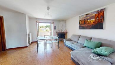 TRILOCALE IN VIA GIUSEPPE MAZZINI, 9 ACQUAVIVA PIC