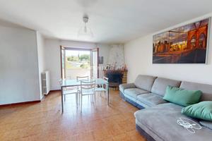 TRILOCALE IN VIA GIUSEPPE MAZZINI, 9 ACQUAVIVA PIC