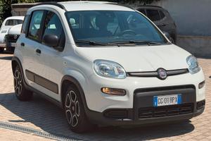 Fiat panda 1000 firefly 70cv hybrid city lige