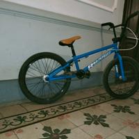 BMX praticamente nuova 