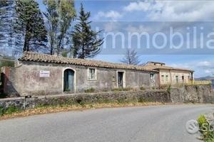 Terreno 17.000mq con fabbricato a Linguaglossa