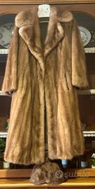 Vera pelliccia taglia L- XL con cappello abbinato 