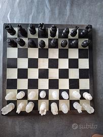 scacchiera in alabastro