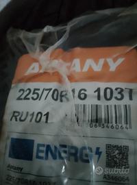 gomme 225/70/r16