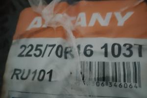 gomme 225/70/r16