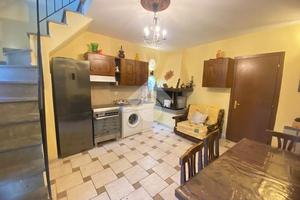 CASA INDIPENDENTE A MONTEFIASCONE