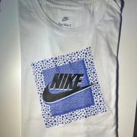 T-shirt Nike