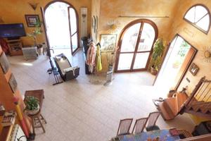 Villa di 200 m² con più di 5 locali a Diano Marina