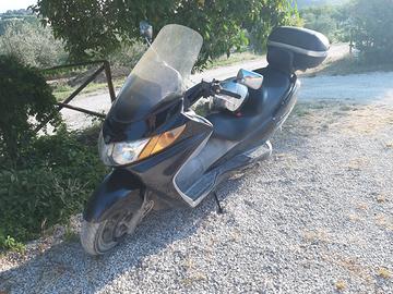 Suzuki Burgman 400 - 2004