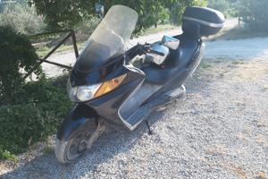 Suzuki Burgman 400 - 2004