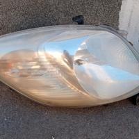 Fari e fanale Toyota Yaris 1.4 anno 2006