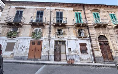 Appartamento a Messina 7 locali