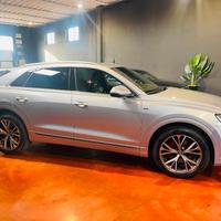 Audi Q8 50 3.0 tdi mhev quattro tiptronic 21''