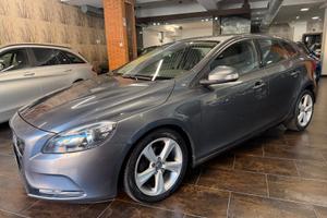 Volvo V40 D2 1.6 Summum