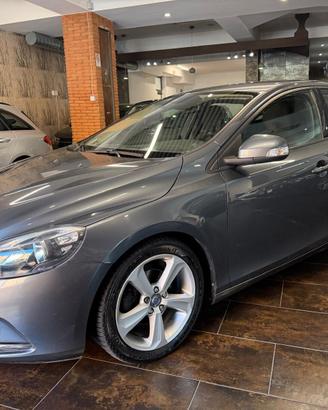 Volvo V40 D2 1.6 Summum