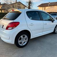 Peugeot 207 5p 1.4 95 CV 74.900 KM