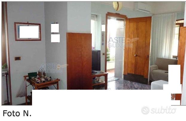 Rif. 4299301lotto 1 Compendio immobiliare