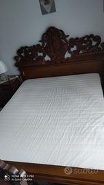 Materasso  matrimoniale con rete in doghe in legno