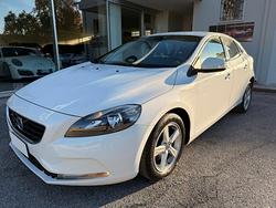 VOLVO V40 D2 1.6 Kinetic