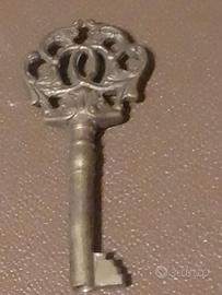 vecchia chiave in ottone 