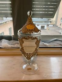 Vaso in stile barcocco con cameo antico