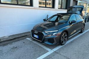 Audi A3 SPB 2.0 tdi 116cv Sline S-Tronic