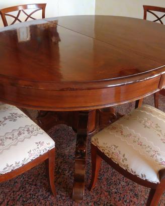 Antiquariato,antichità,tavolo da pranzo con sedie