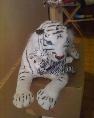Tigre bianca peluche con cucciolo