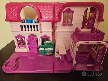 Casa di hello Kitty con personaggi