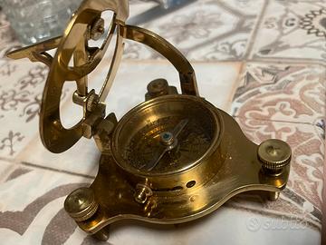 Sestante con bussola nautica