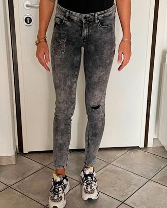 Jeans Guess elasticizzati tg 40