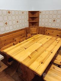 panca tavolo e sedie alla tirolese