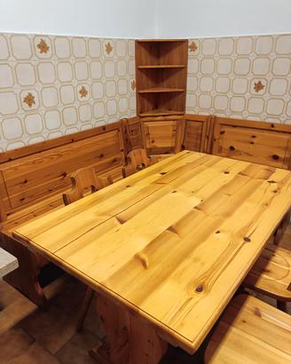 panca tavolo e sedie alla tirolese